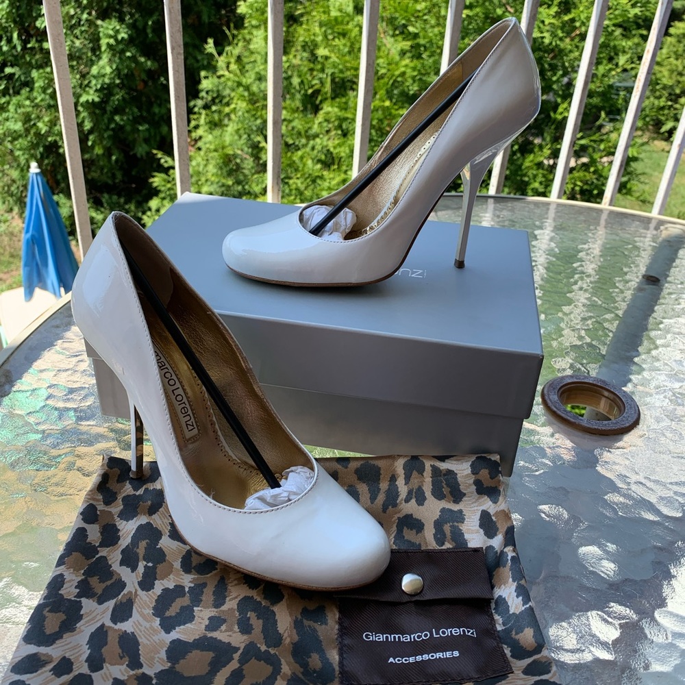 Gianmarco Lorenzi patent leather round toe heels